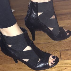 Nine West Black Spandex and Leather Heels